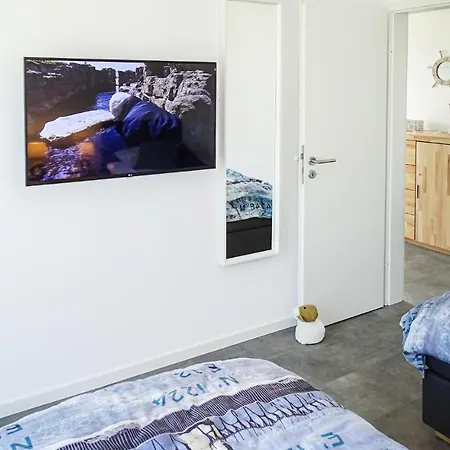 2 Bedroom Stunning In Apartment Busum