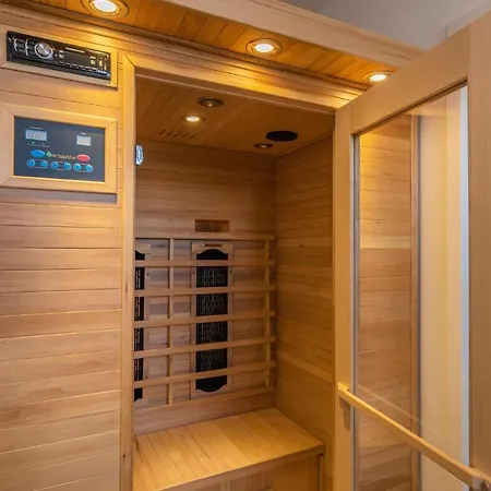 2 Bedroom Stunning In Apartment Busum