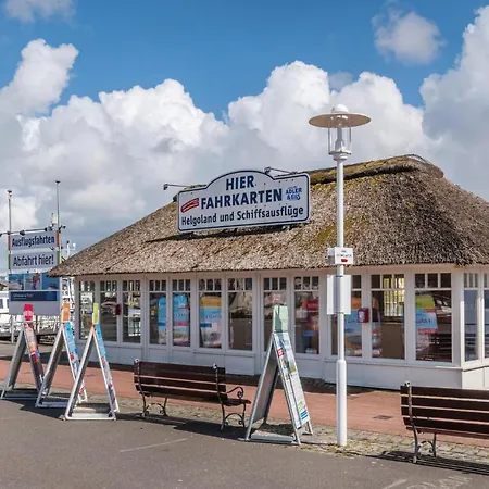 2 Bedroom Stunning In *